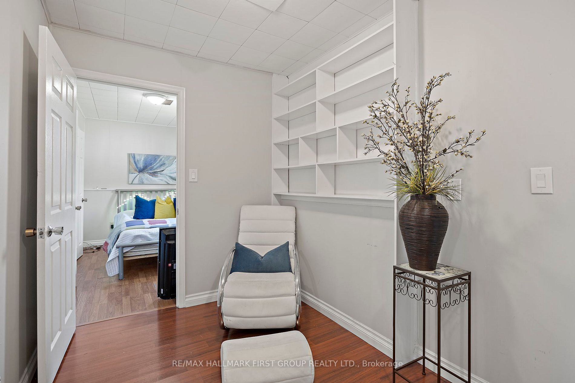 4 Orchard Park Dr