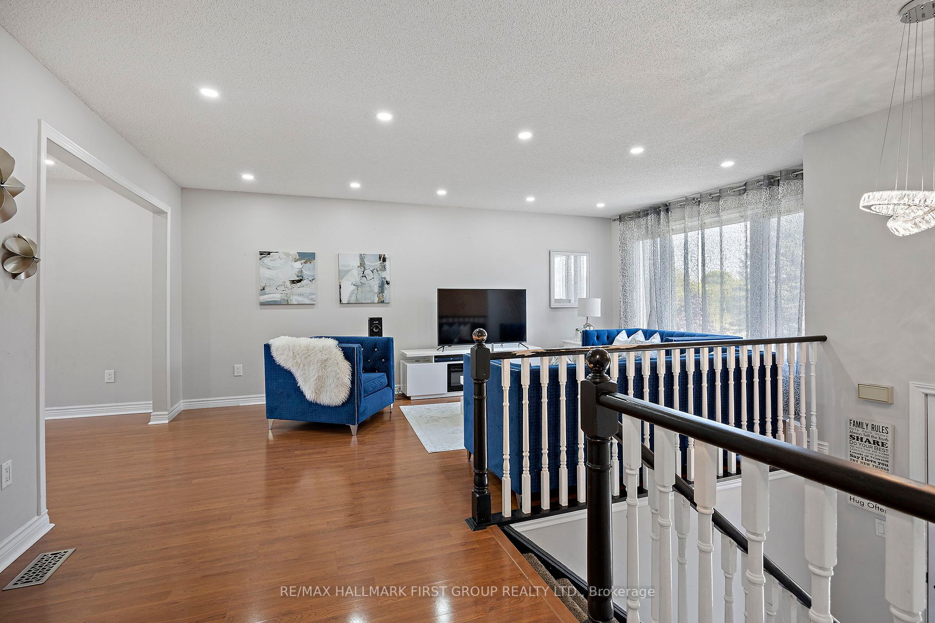 4 Orchard Park Dr