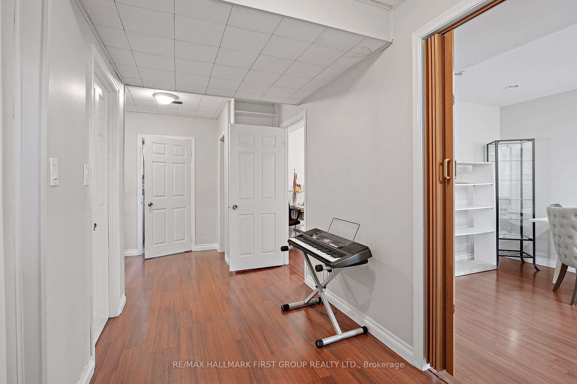 4 Orchard Park Dr