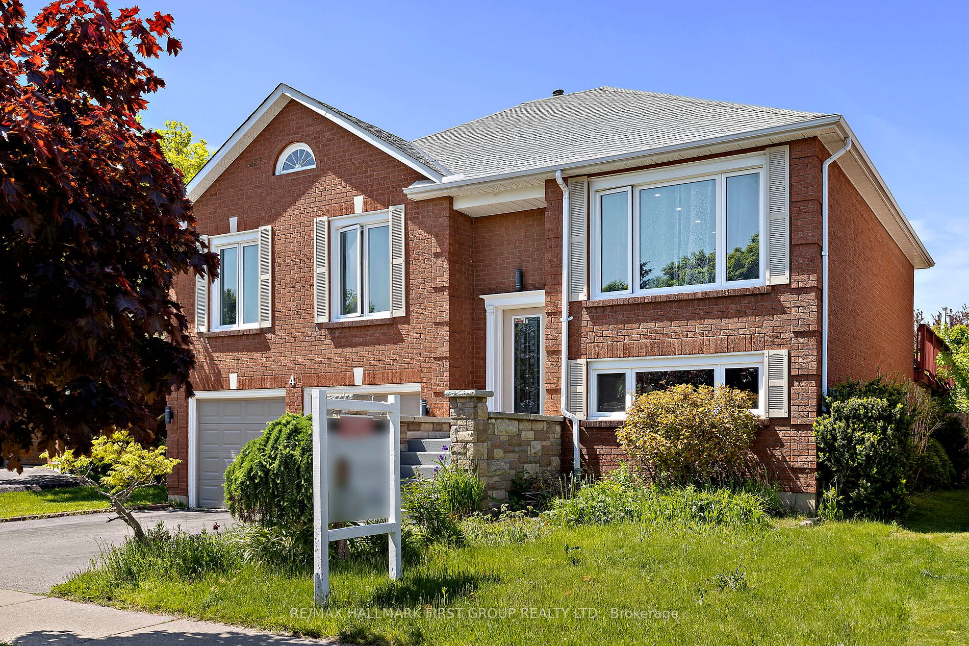 4 Orchard Park Dr