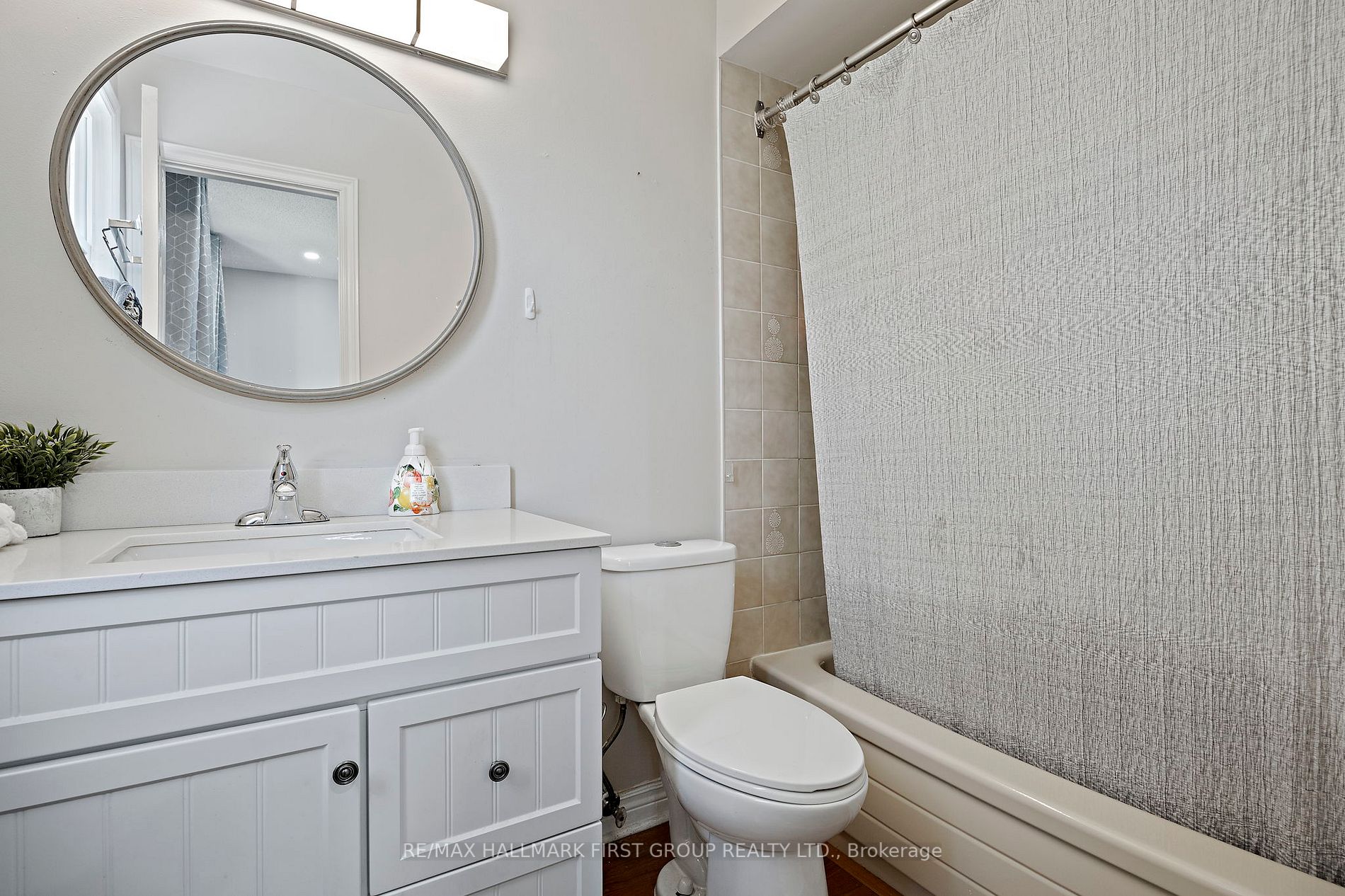 4 Orchard Park Dr