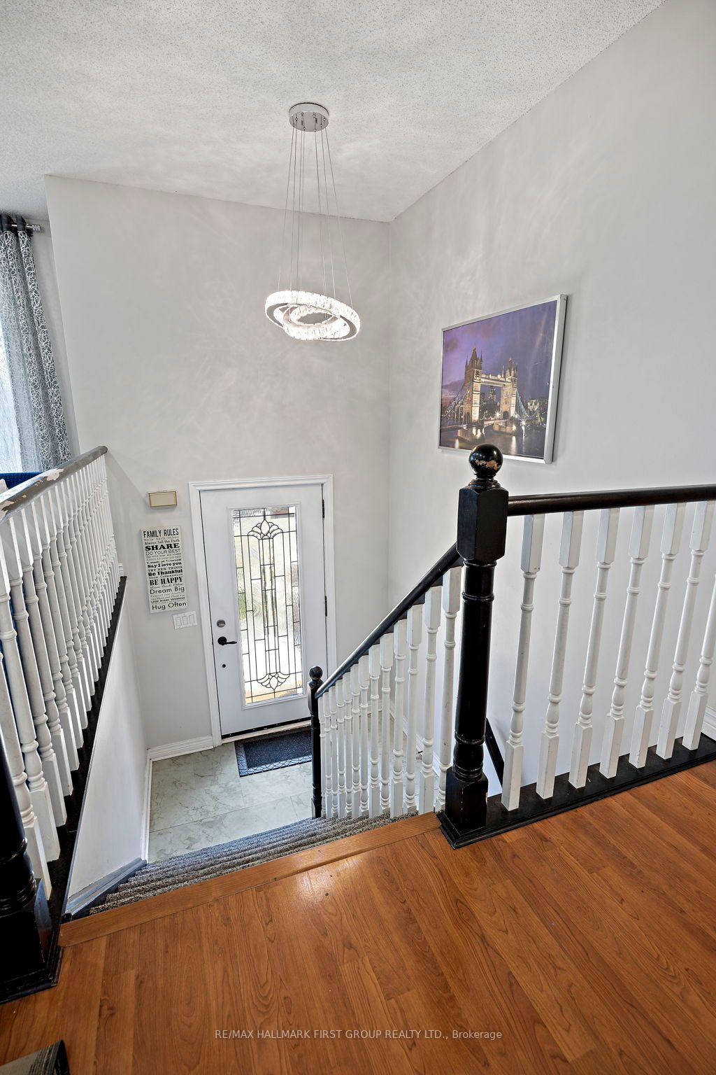 4 Orchard Park Dr