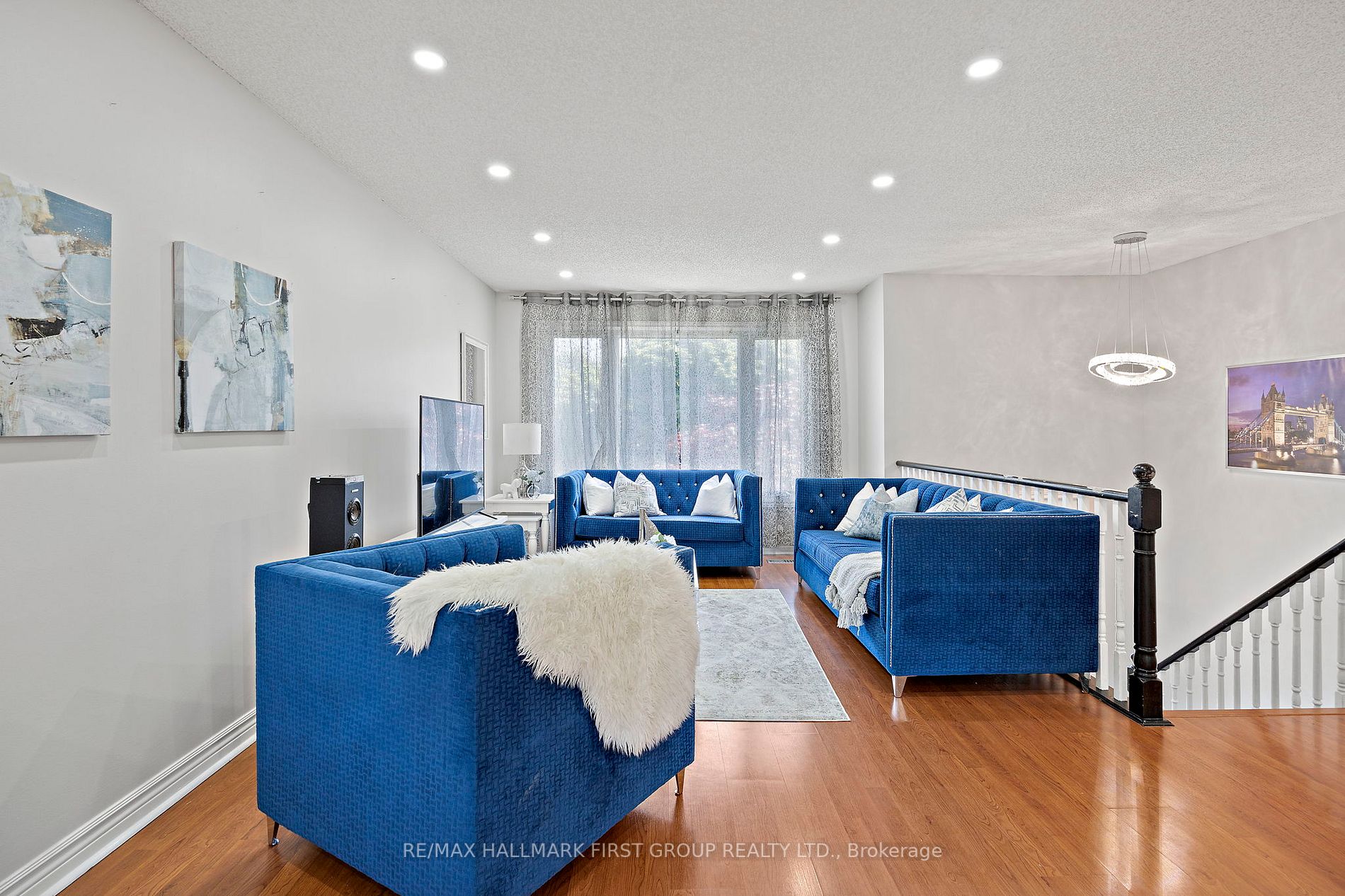 4 Orchard Park Dr