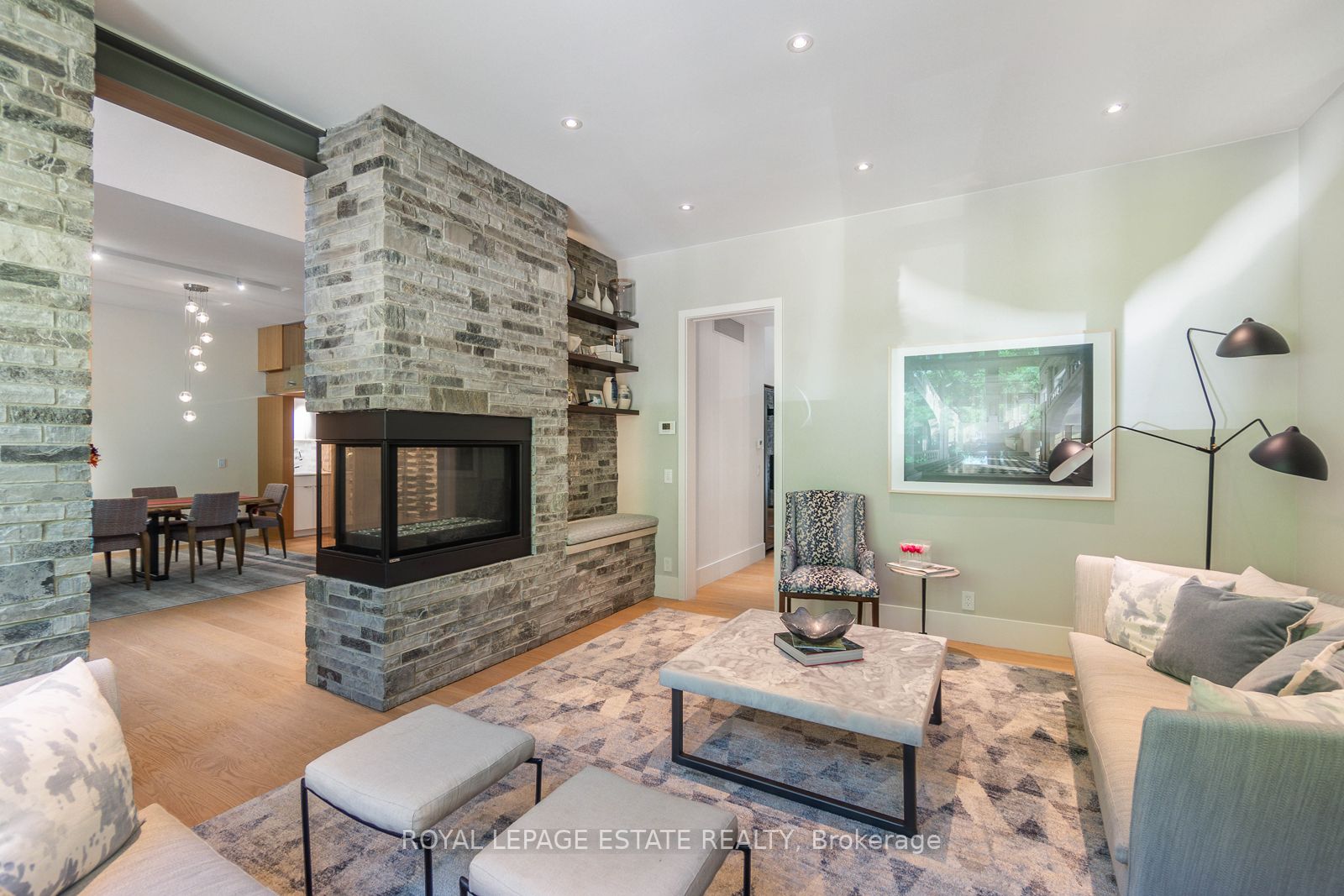 11 Pine Cres