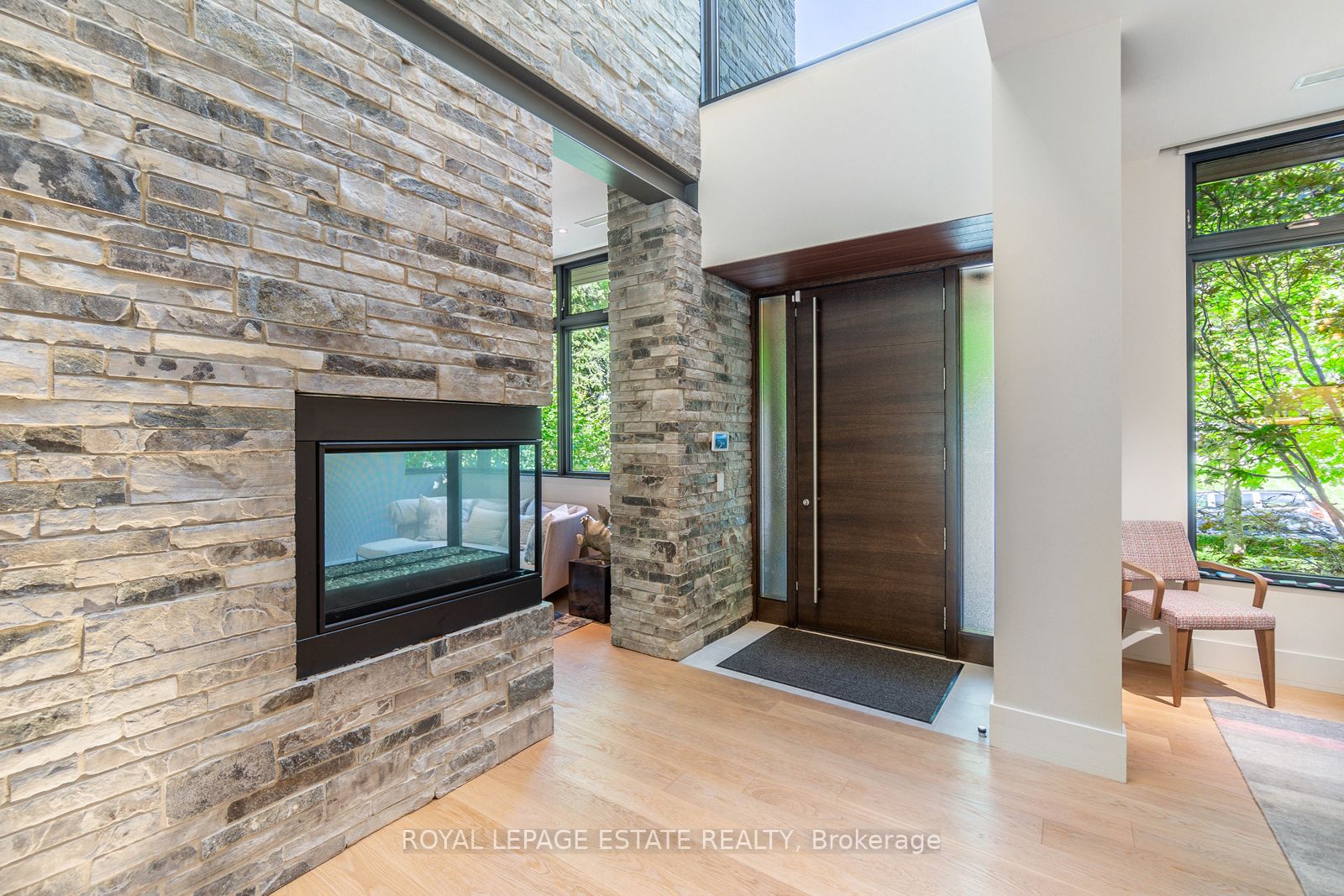 11 Pine Cres