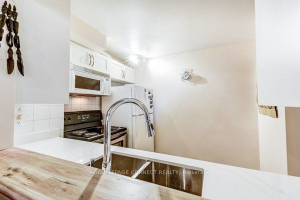 88 Corporate Dr, #1617