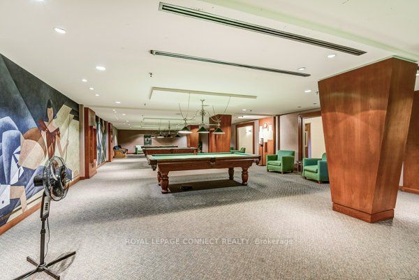 88 Corporate Dr, #1617