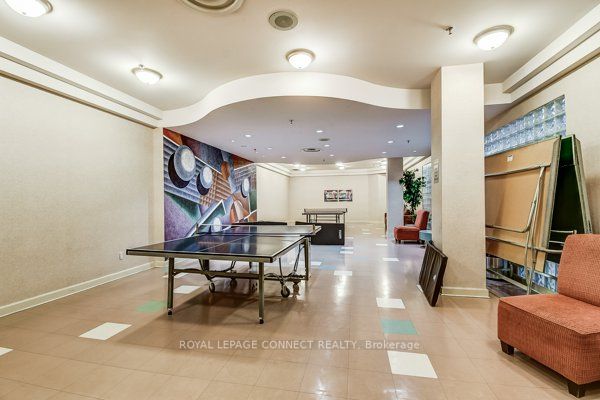 88 Corporate Dr, #1617