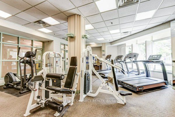 88 Corporate Dr, #1617