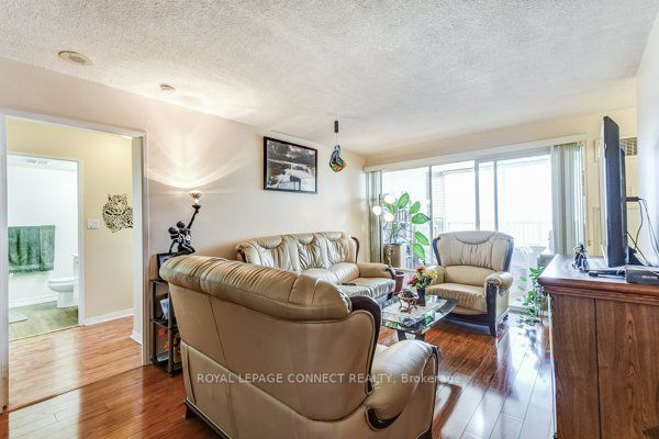 88 Corporate Dr, #1617