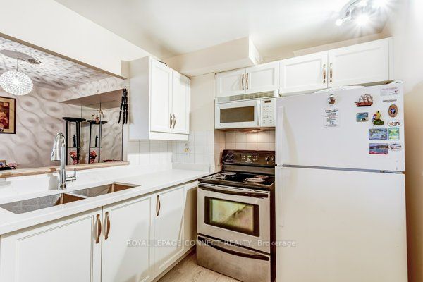 88 Corporate Dr, #1617