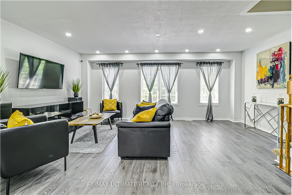 1850 Kingston Rd, Pickering