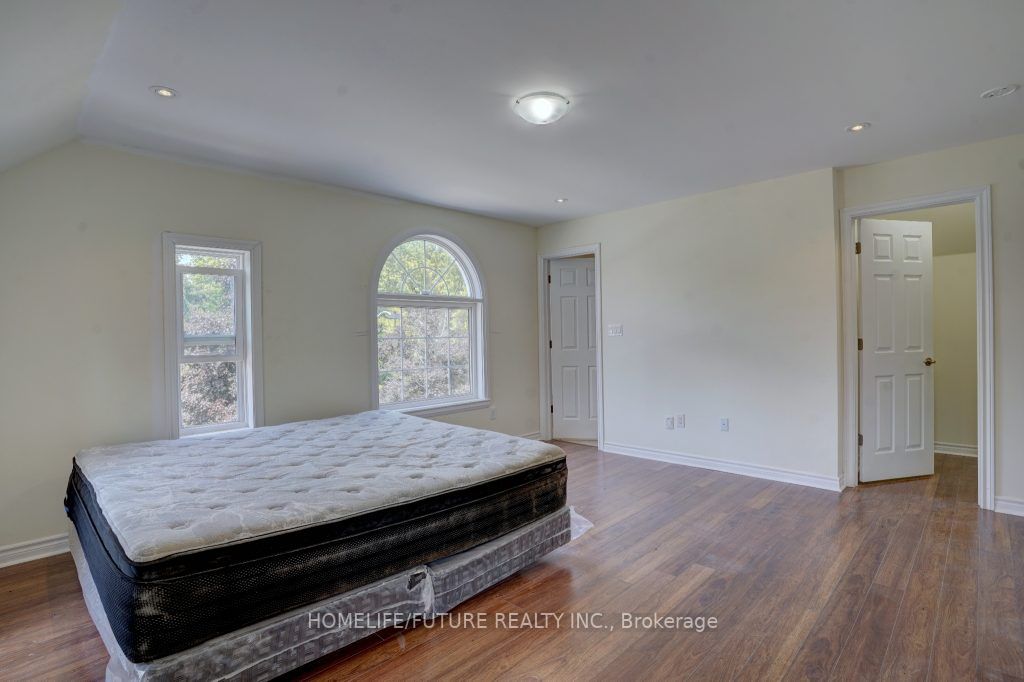 4973 Old Brock Rd