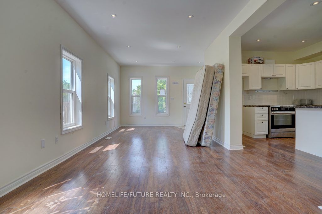 4973 Old Brock Rd