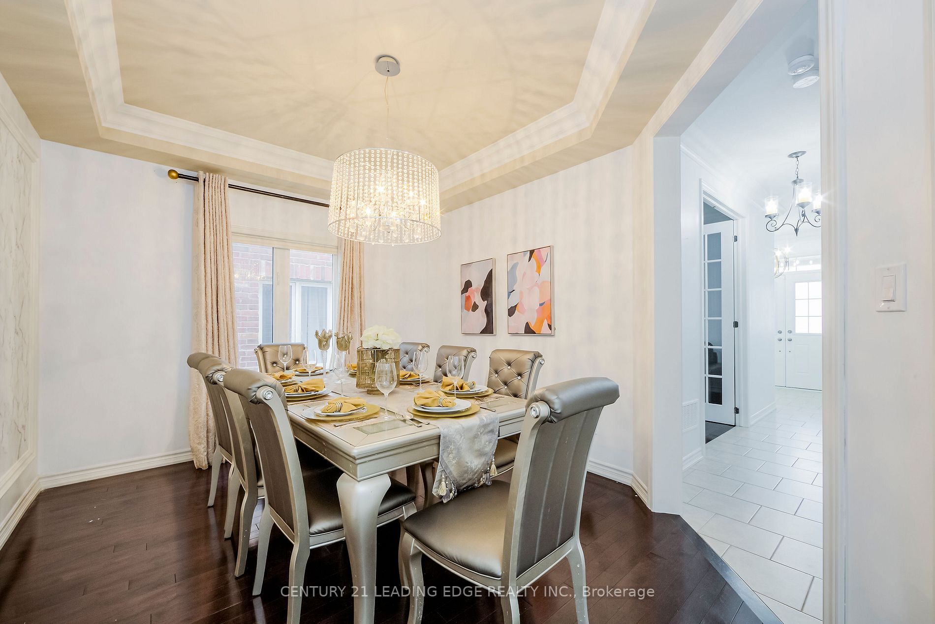 6 North Glen Blvd