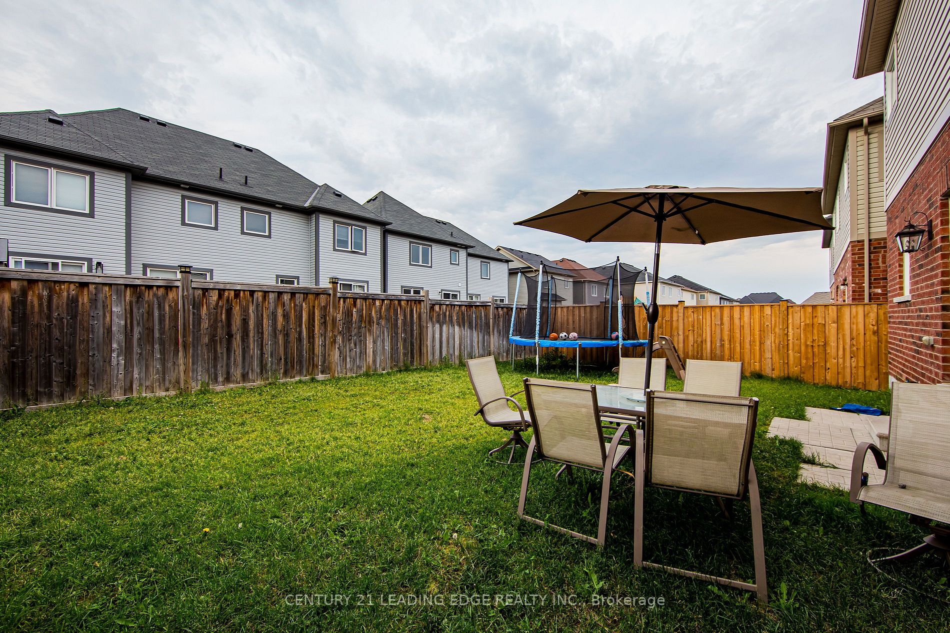 6 North Glen Blvd