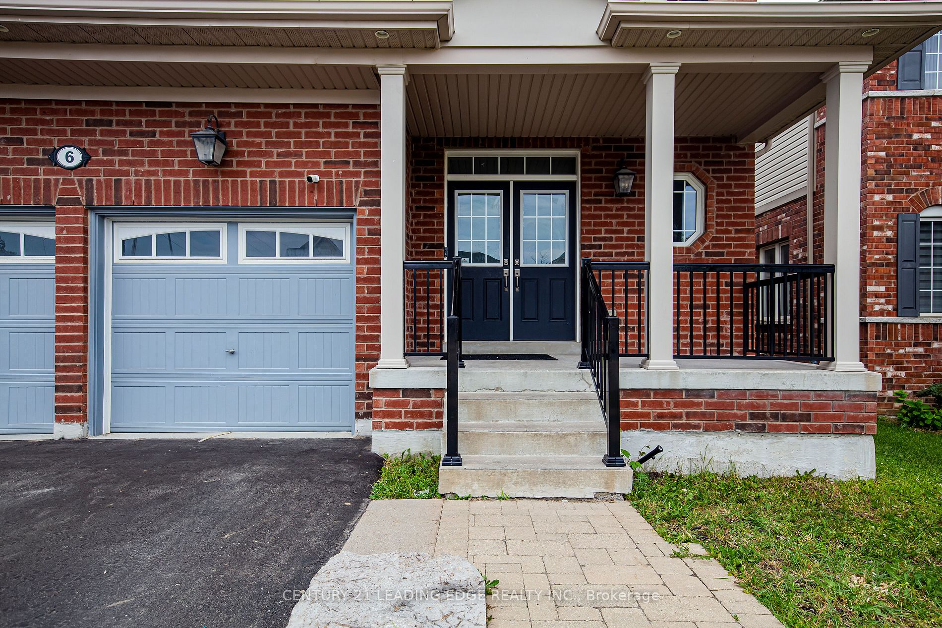 6 North Glen Blvd