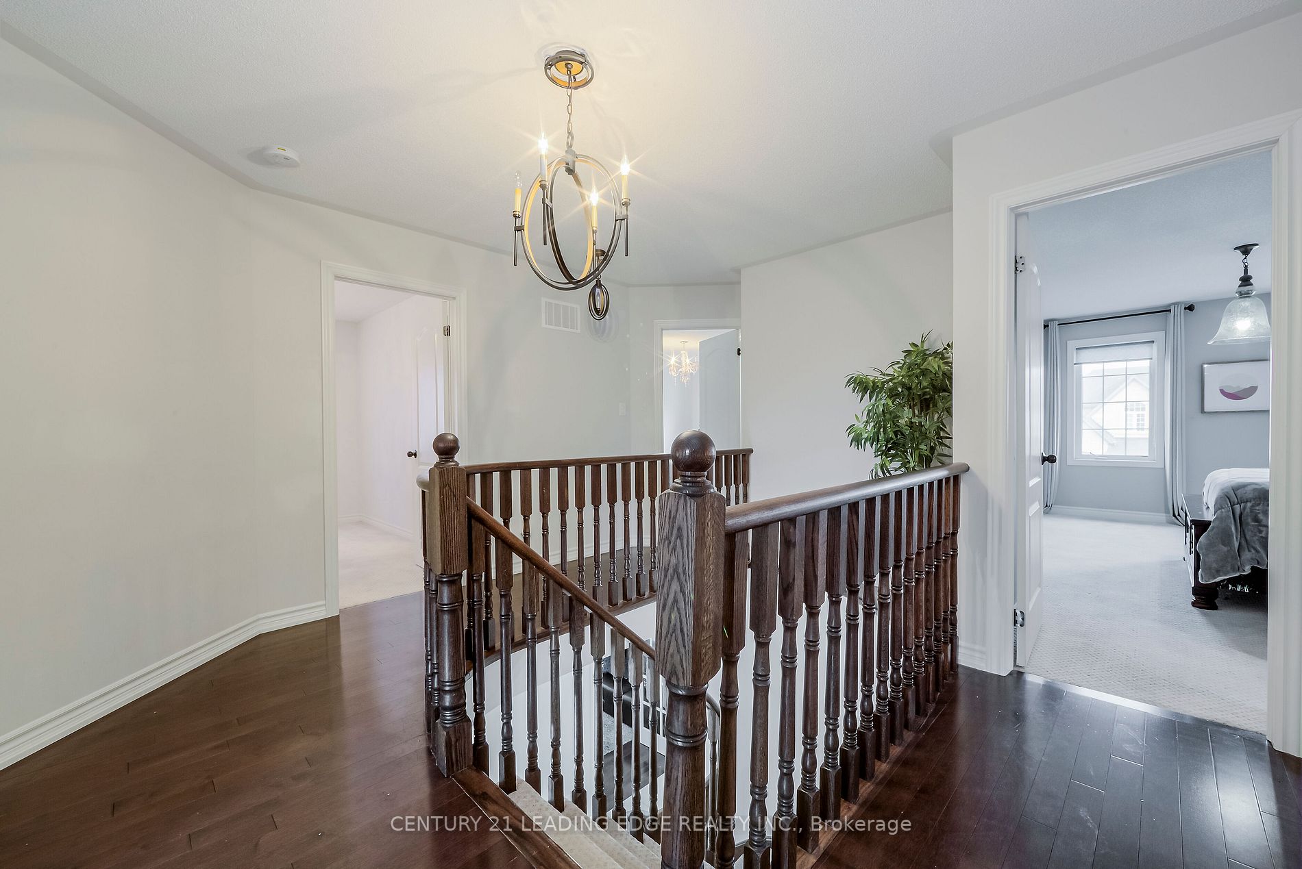 6 North Glen Blvd