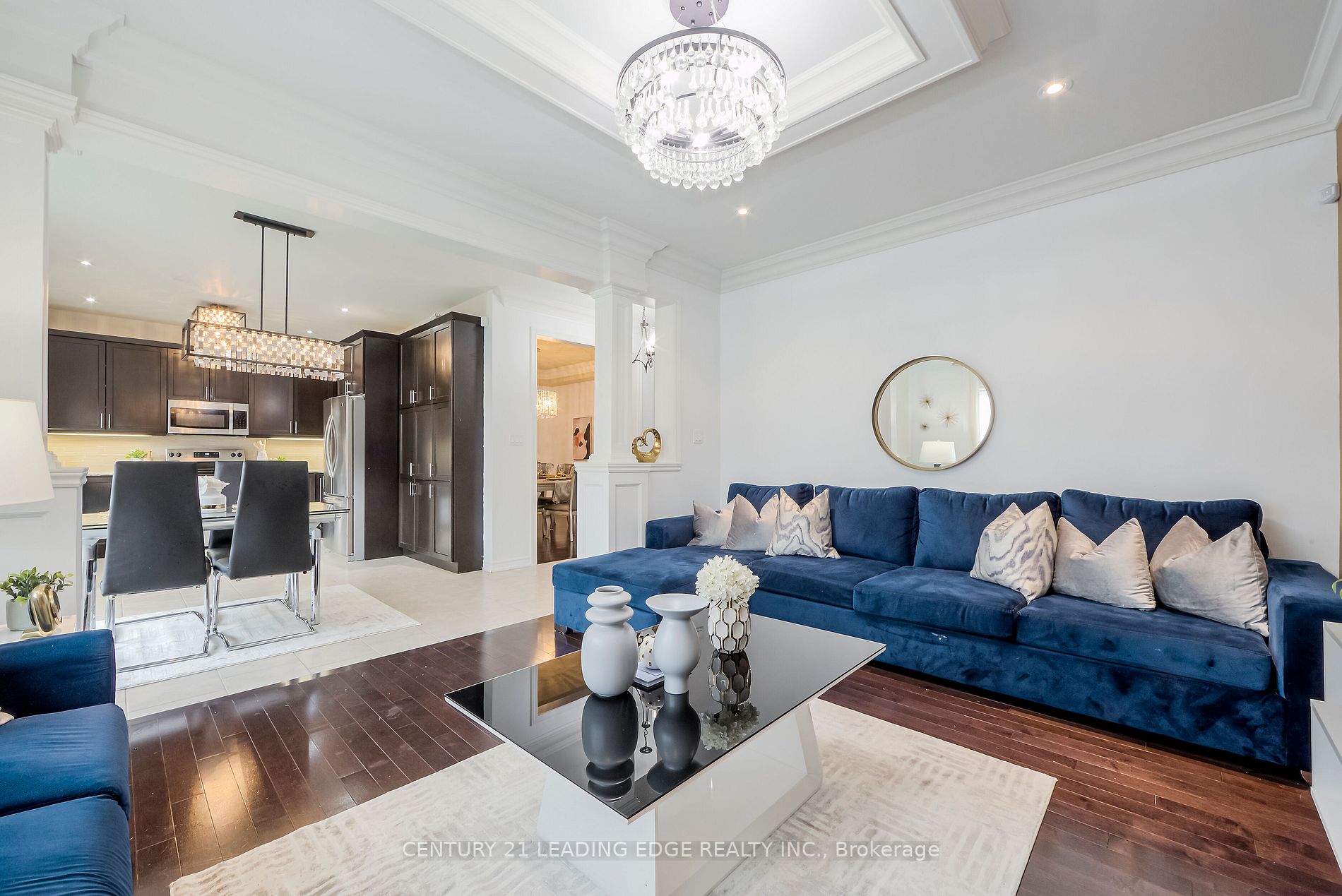 6 North Glen Blvd