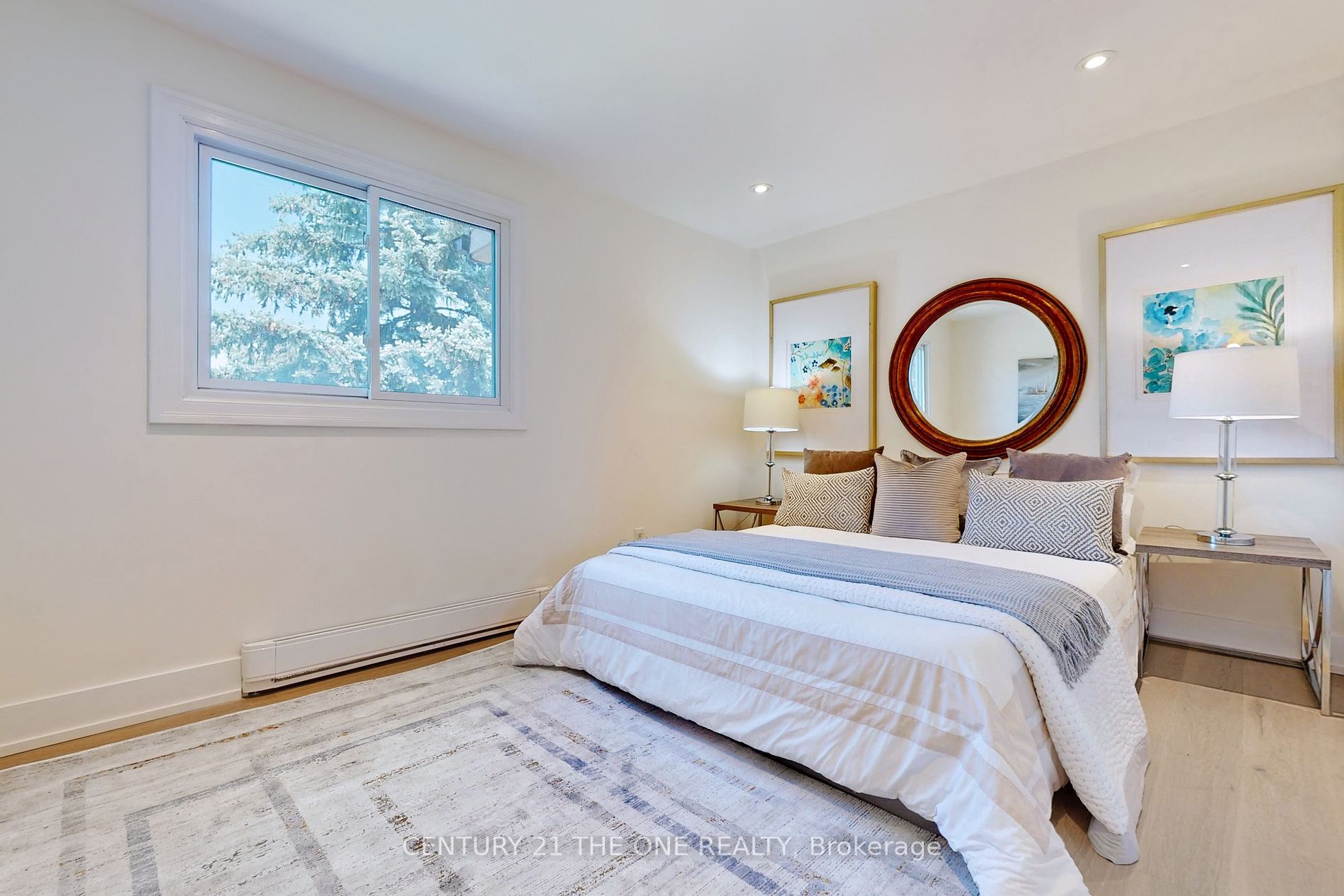 647 Capilano Crescent