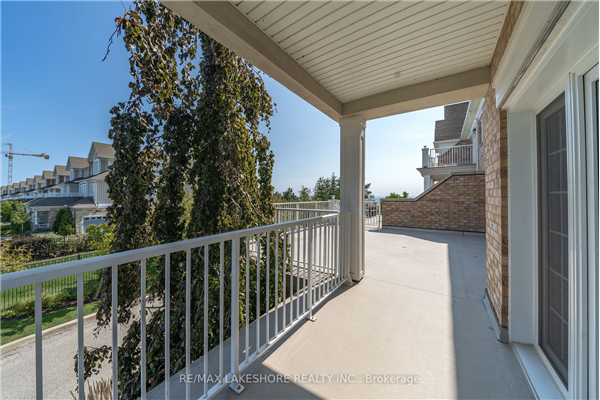 375 Lakebreeze Dr, Clarington