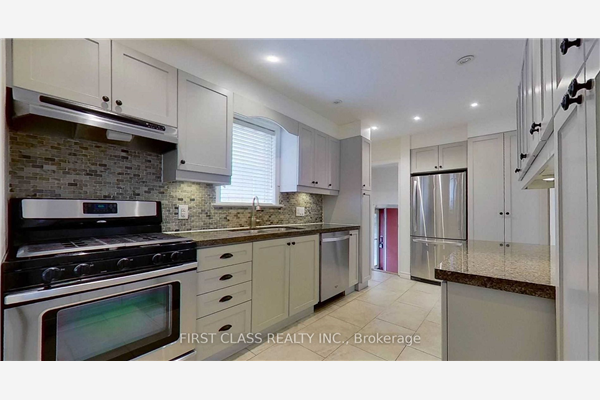 19 Yardley Ave, Toronto