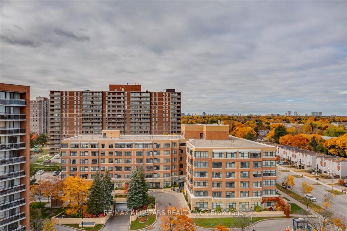 115 Bonis Ave, #413