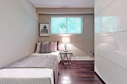 135 Queensbury Ave