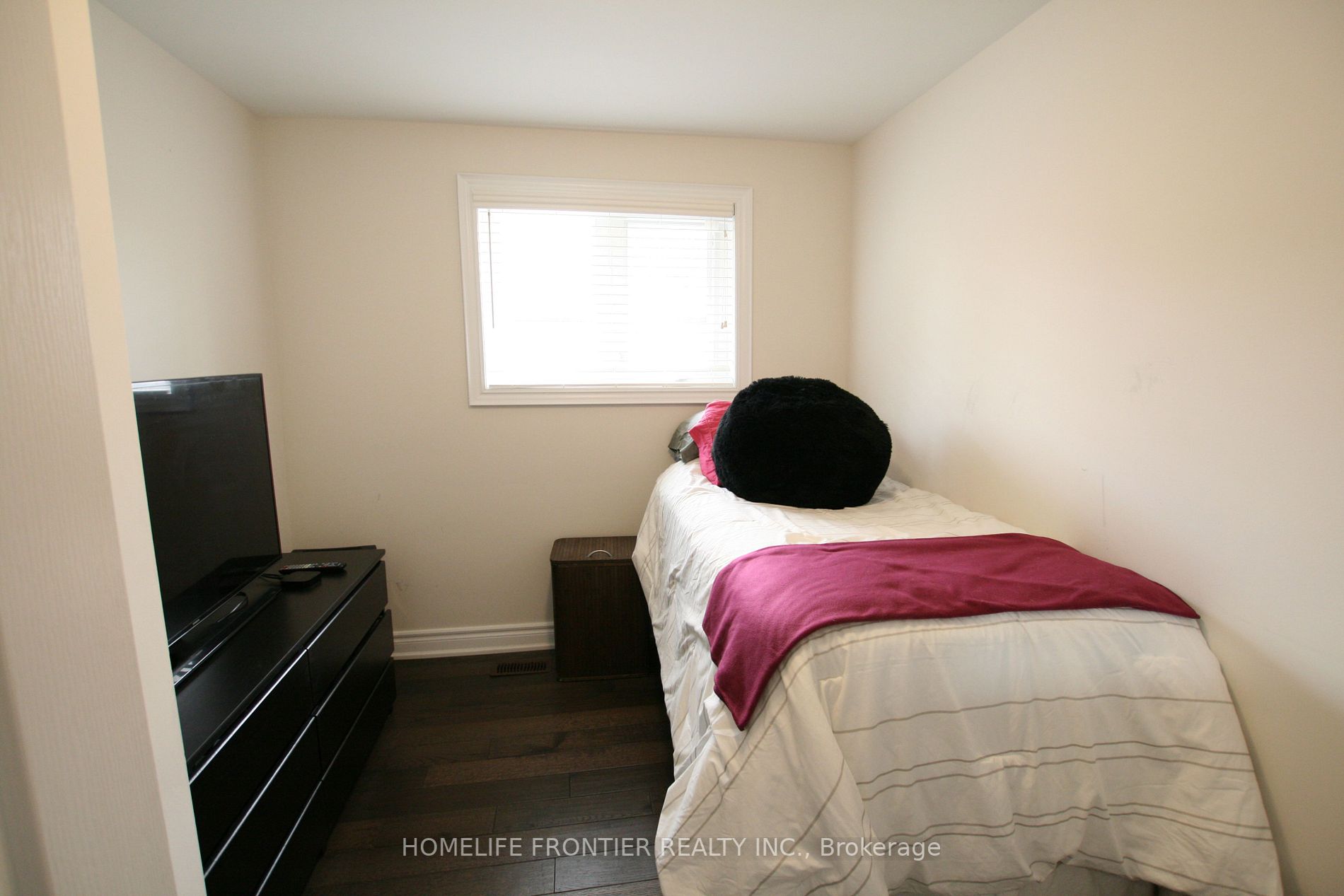 45 Mountland Dr
