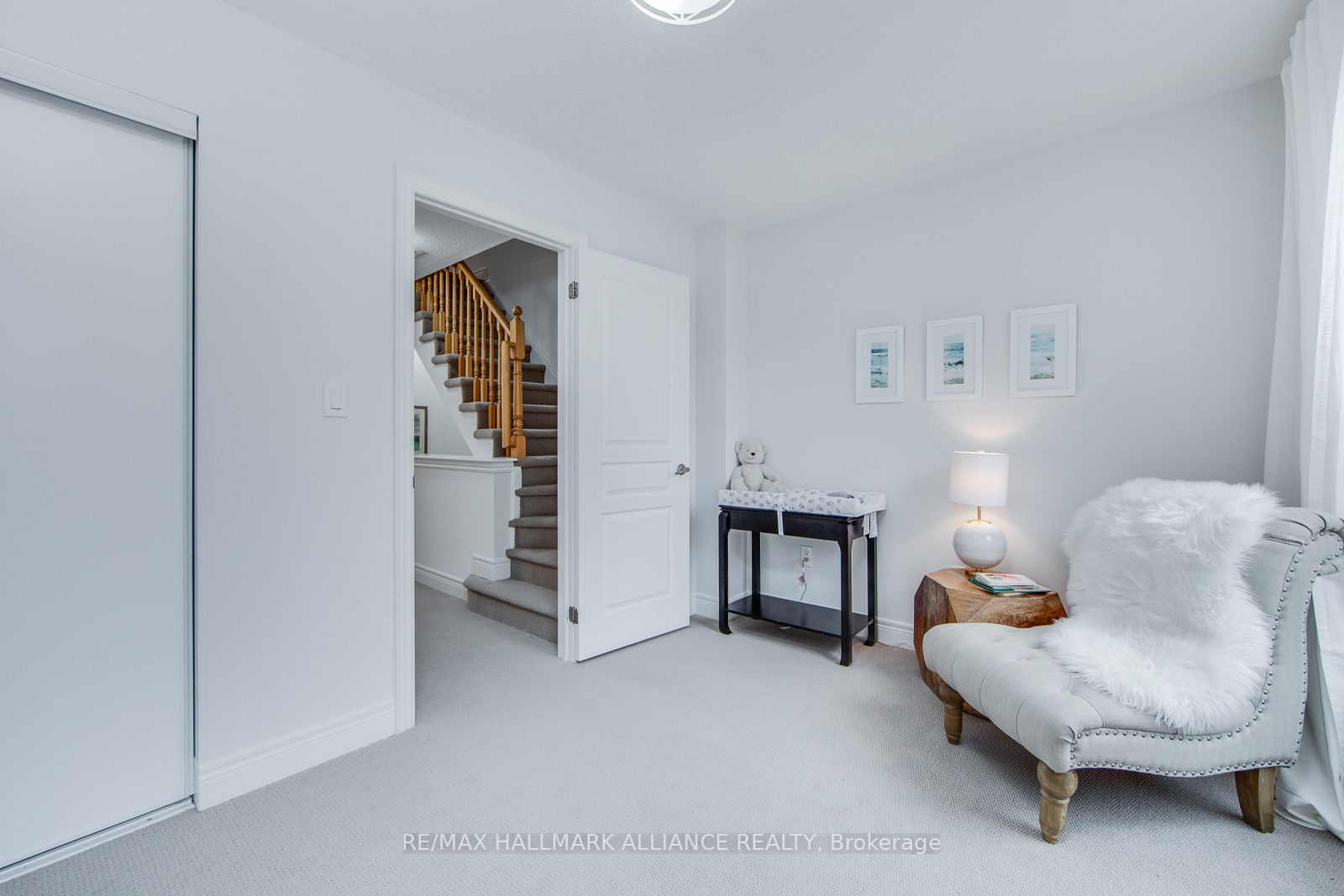 2 Fairhead Mews