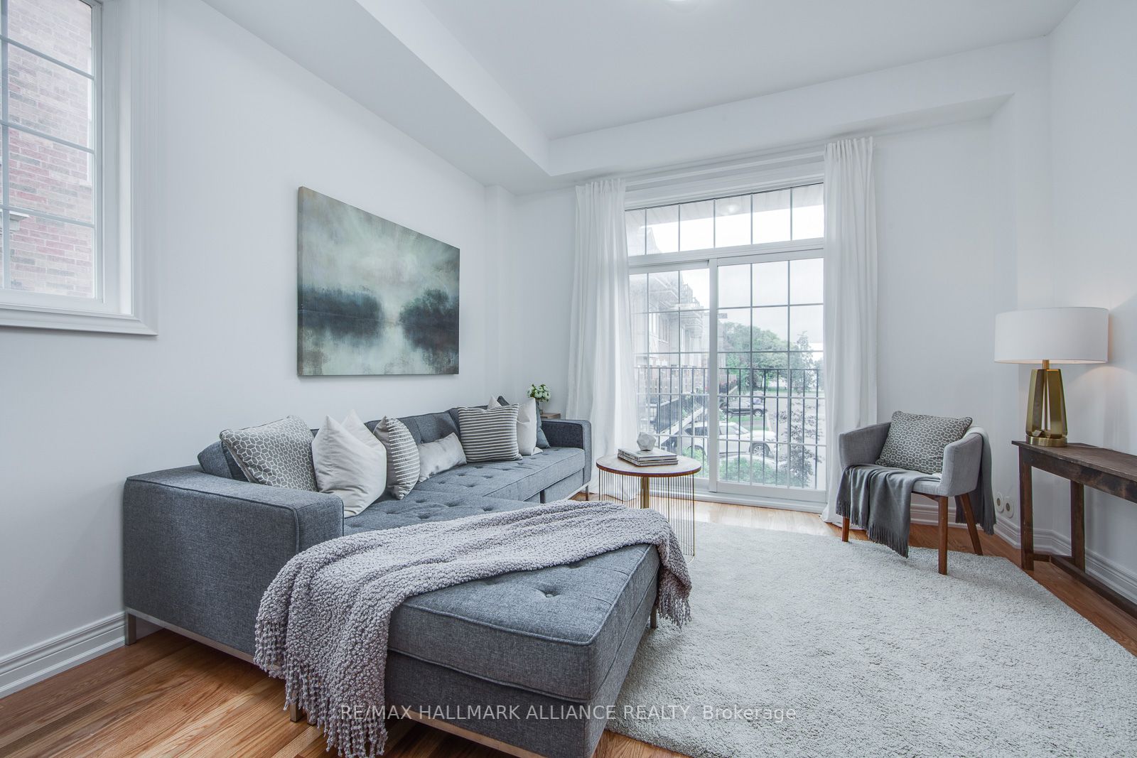 2 Fairhead Mews