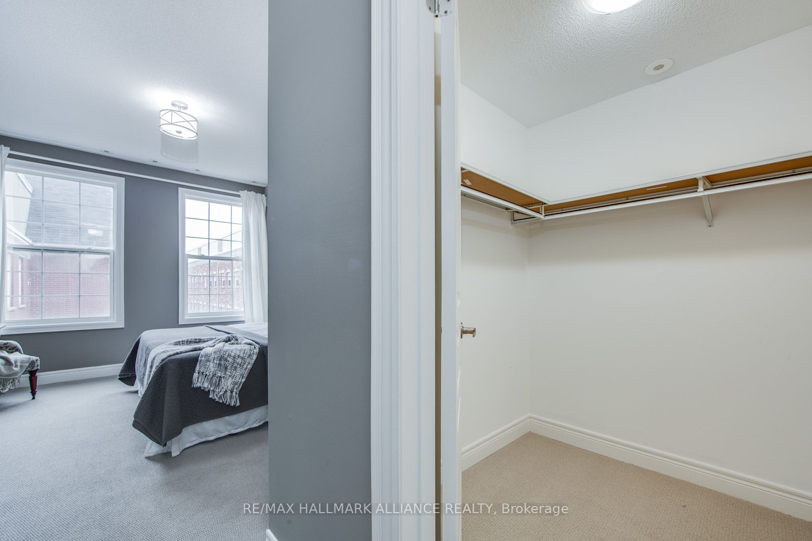 2 Fairhead Mews