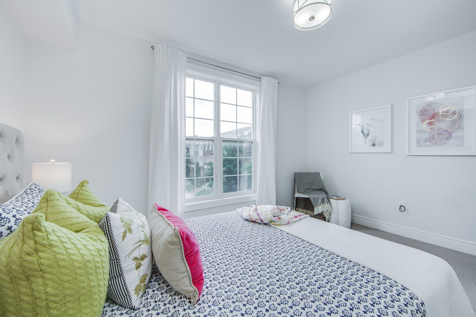 2 Fairhead Mews