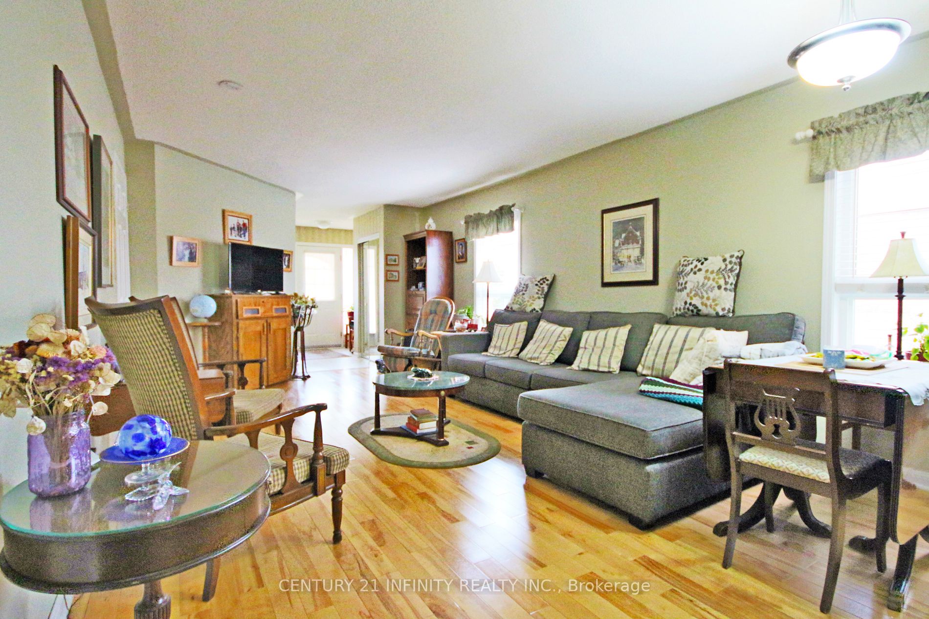 28 Solmar Ave