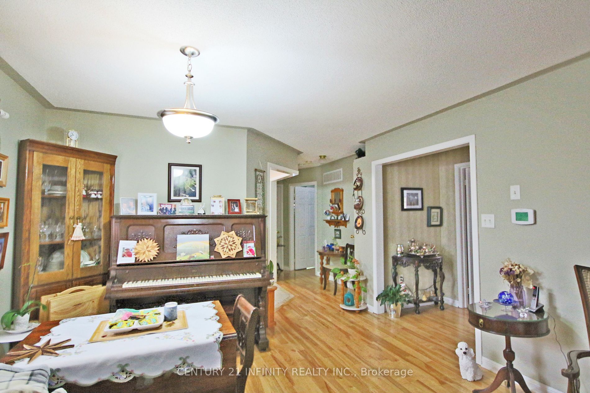 28 Solmar Ave