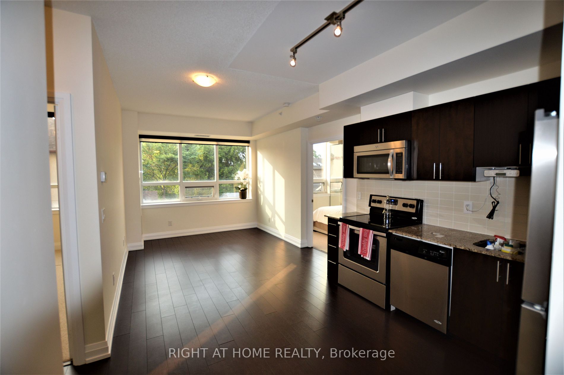 3520 Danforth Ave, #220