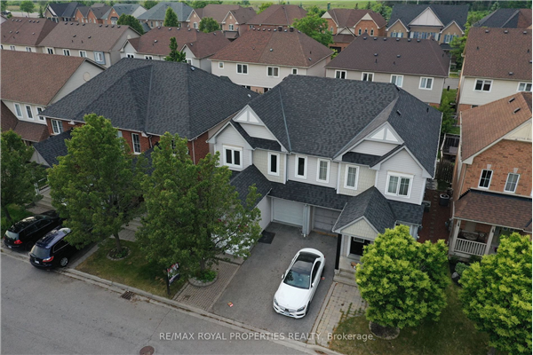 51 Boyd Cres, Ajax