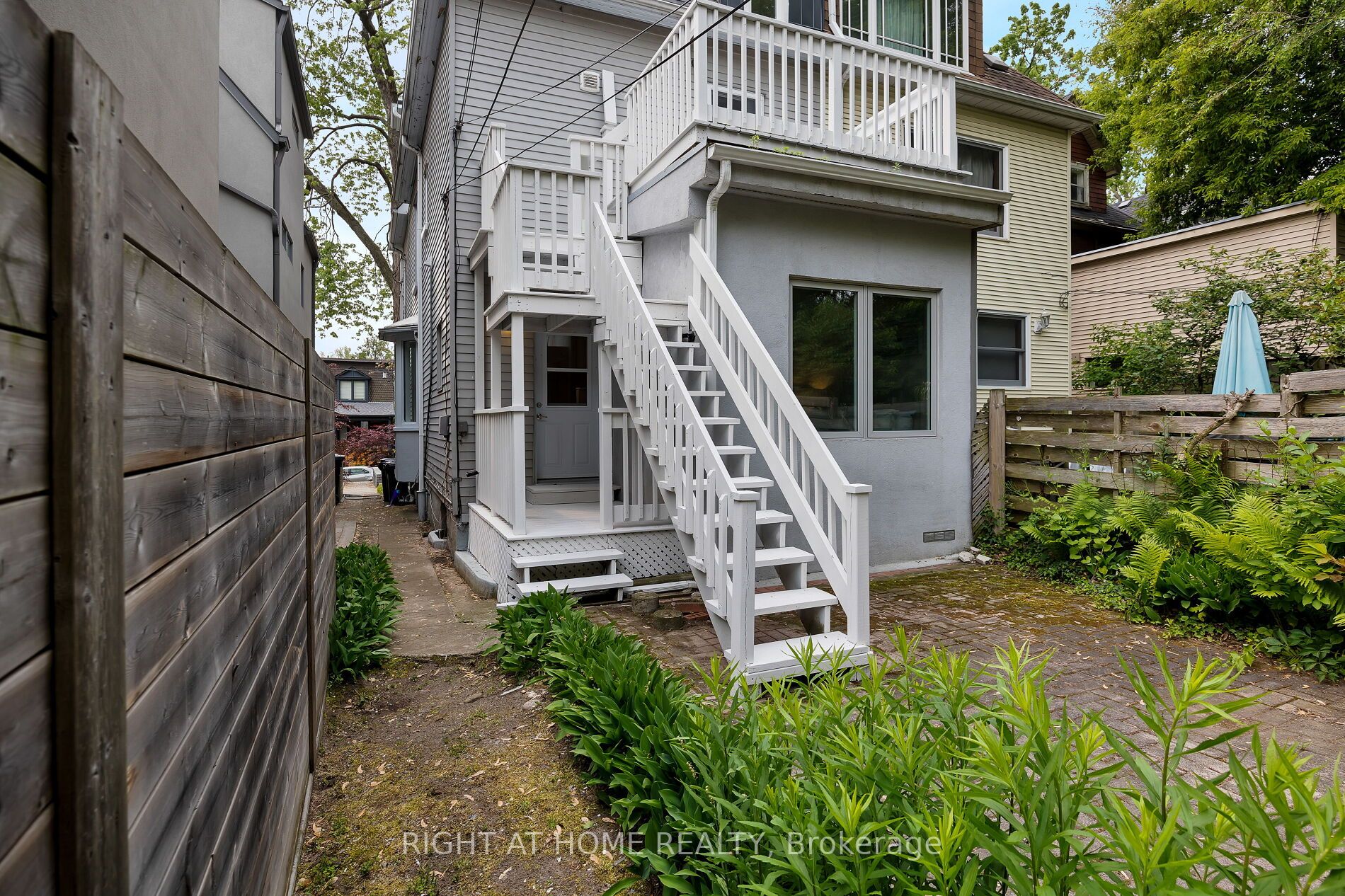 140 Riverdale Ave