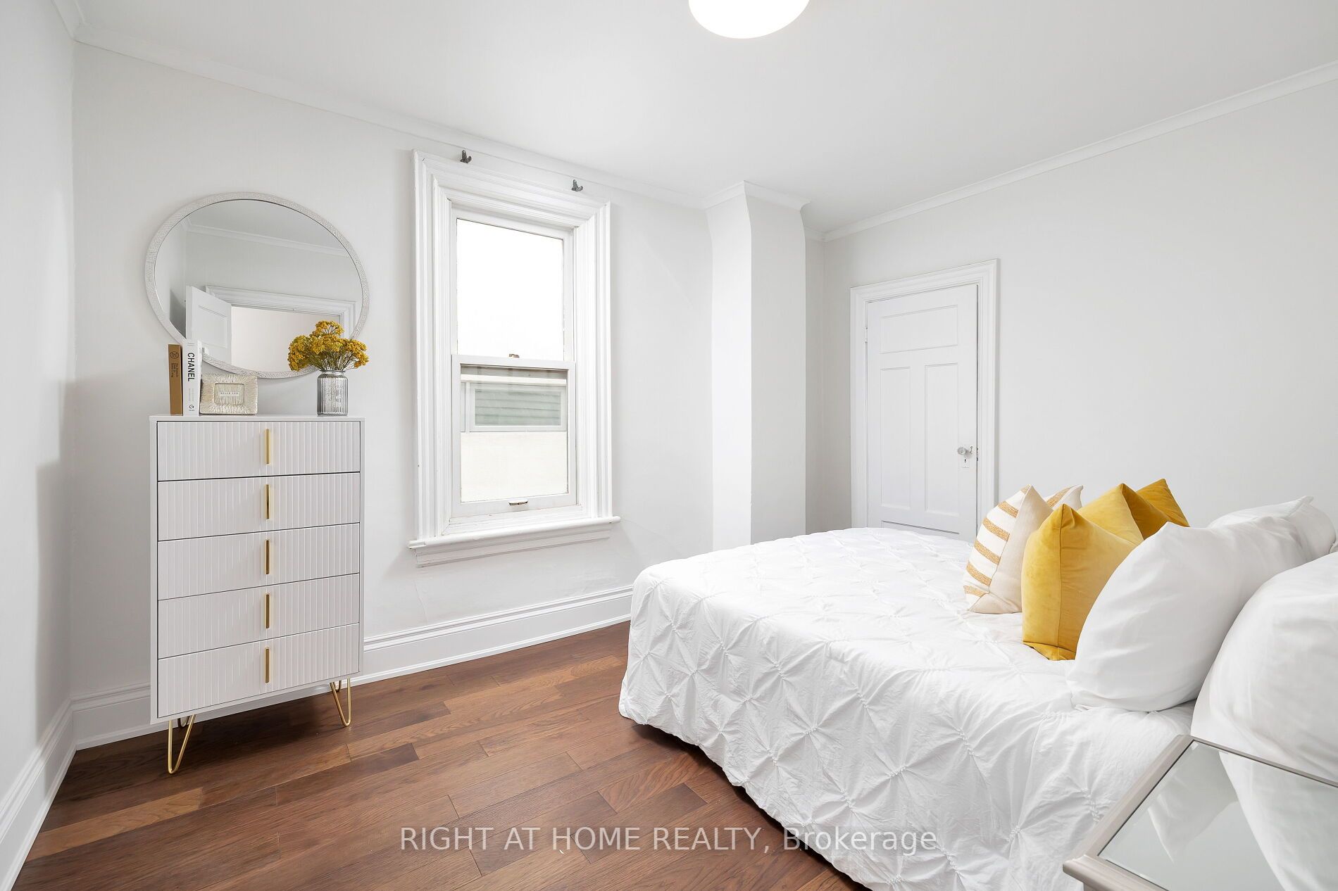 140 Riverdale Ave