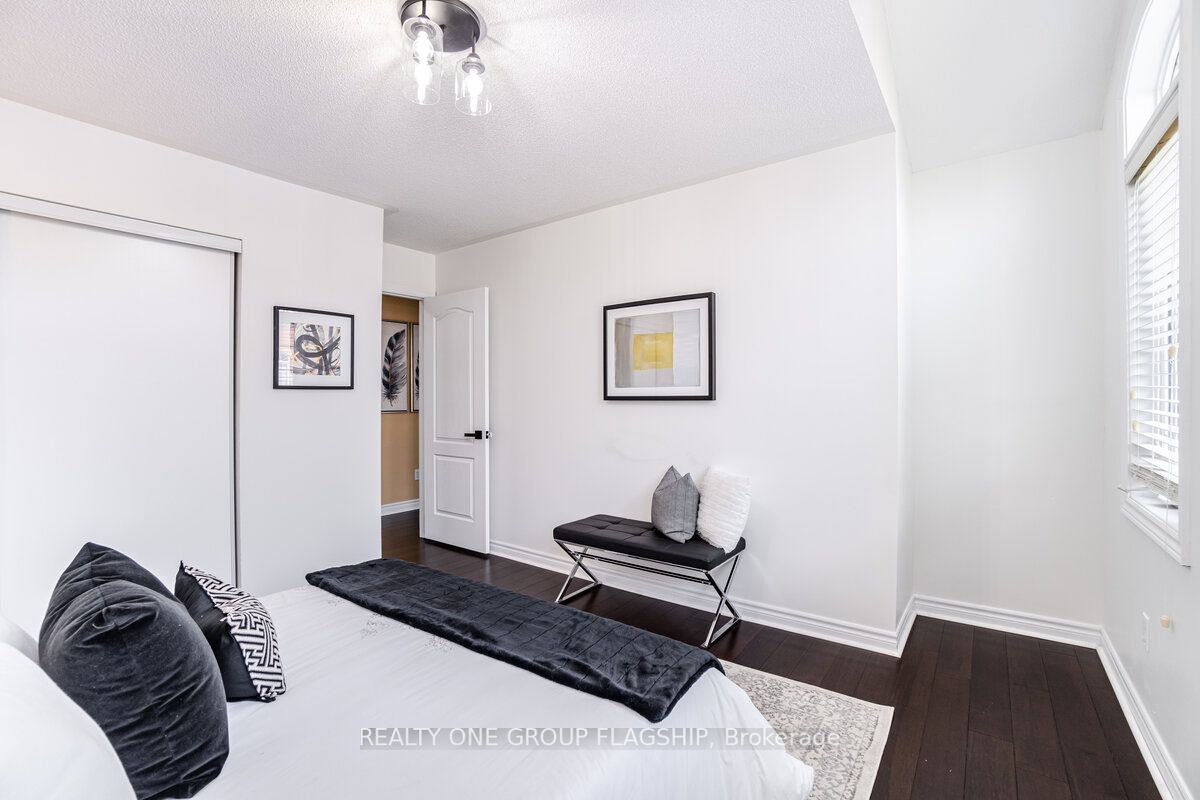 6 Naylor Lane, #85