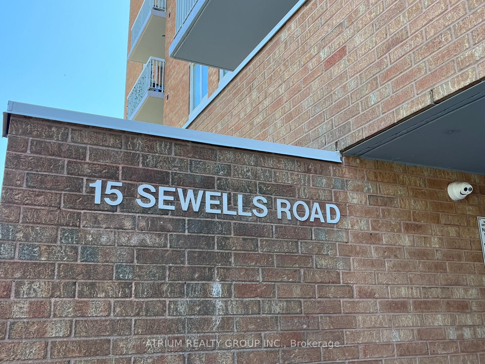 15 Sewells Road W, #401