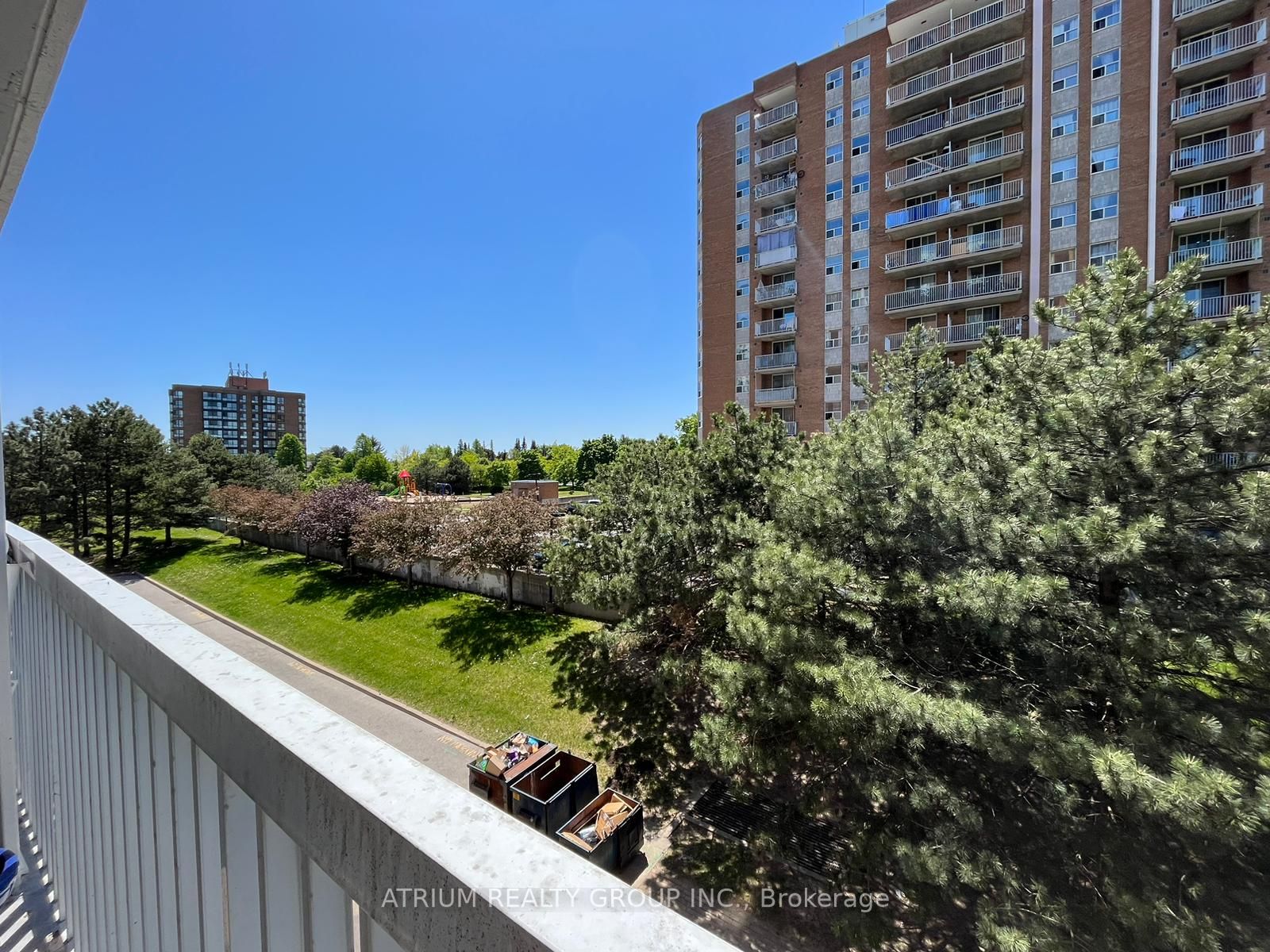 15 Sewells Road W, #401