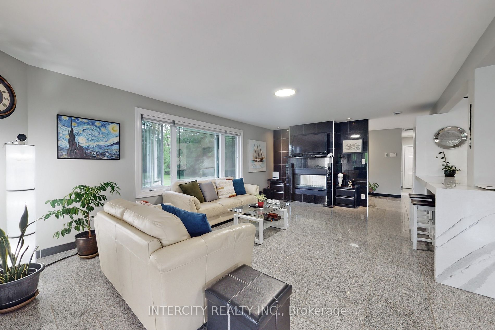 3505 Cochrane Street