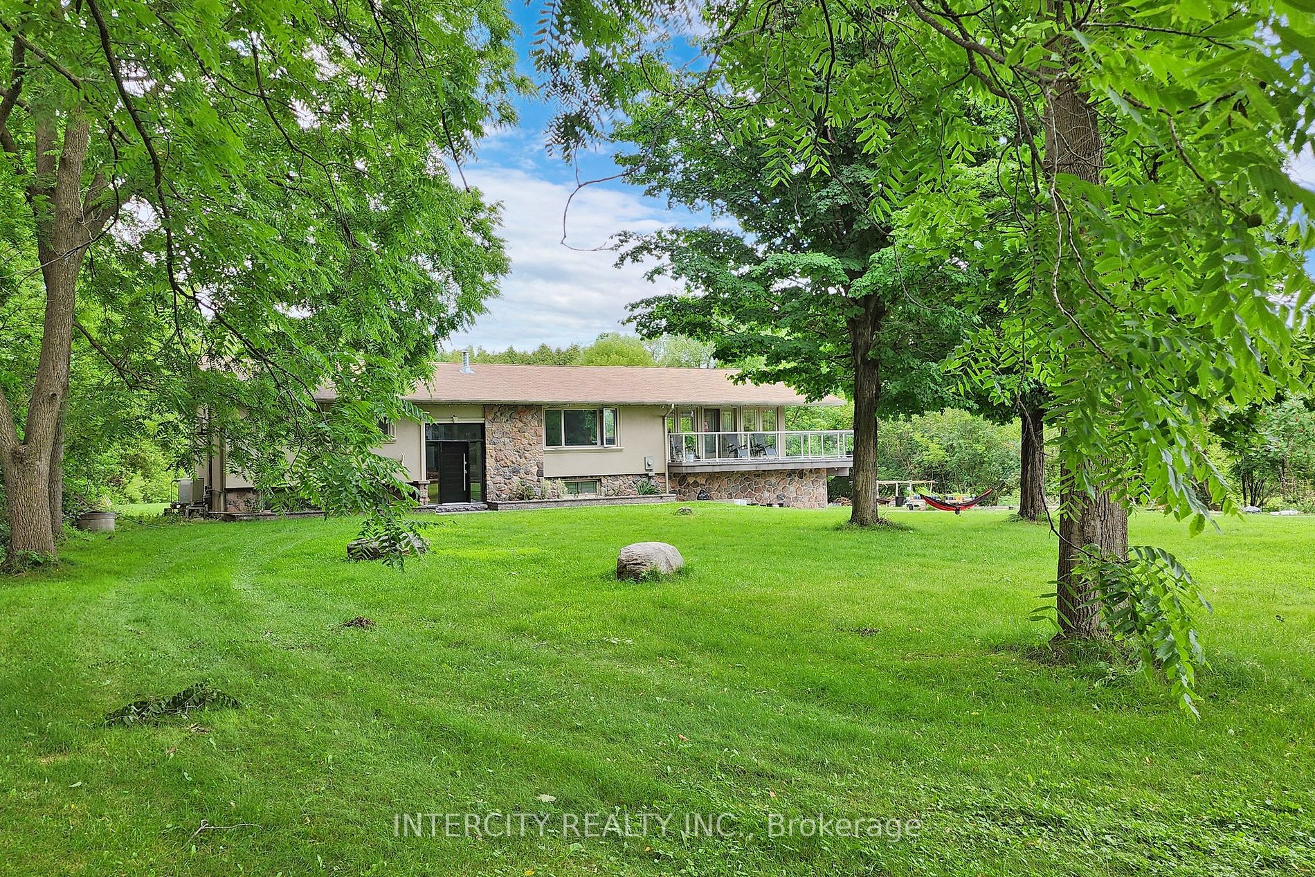 3505 Cochrane Street