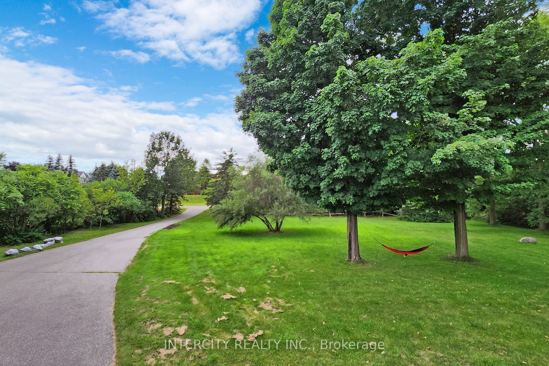 3505 Cochrane Street
