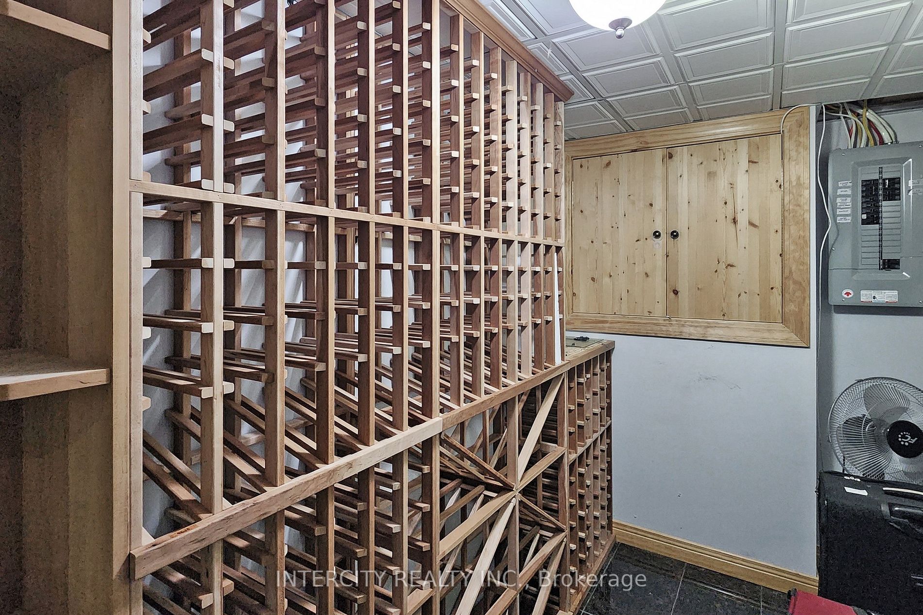 3505 Cochrane Street
