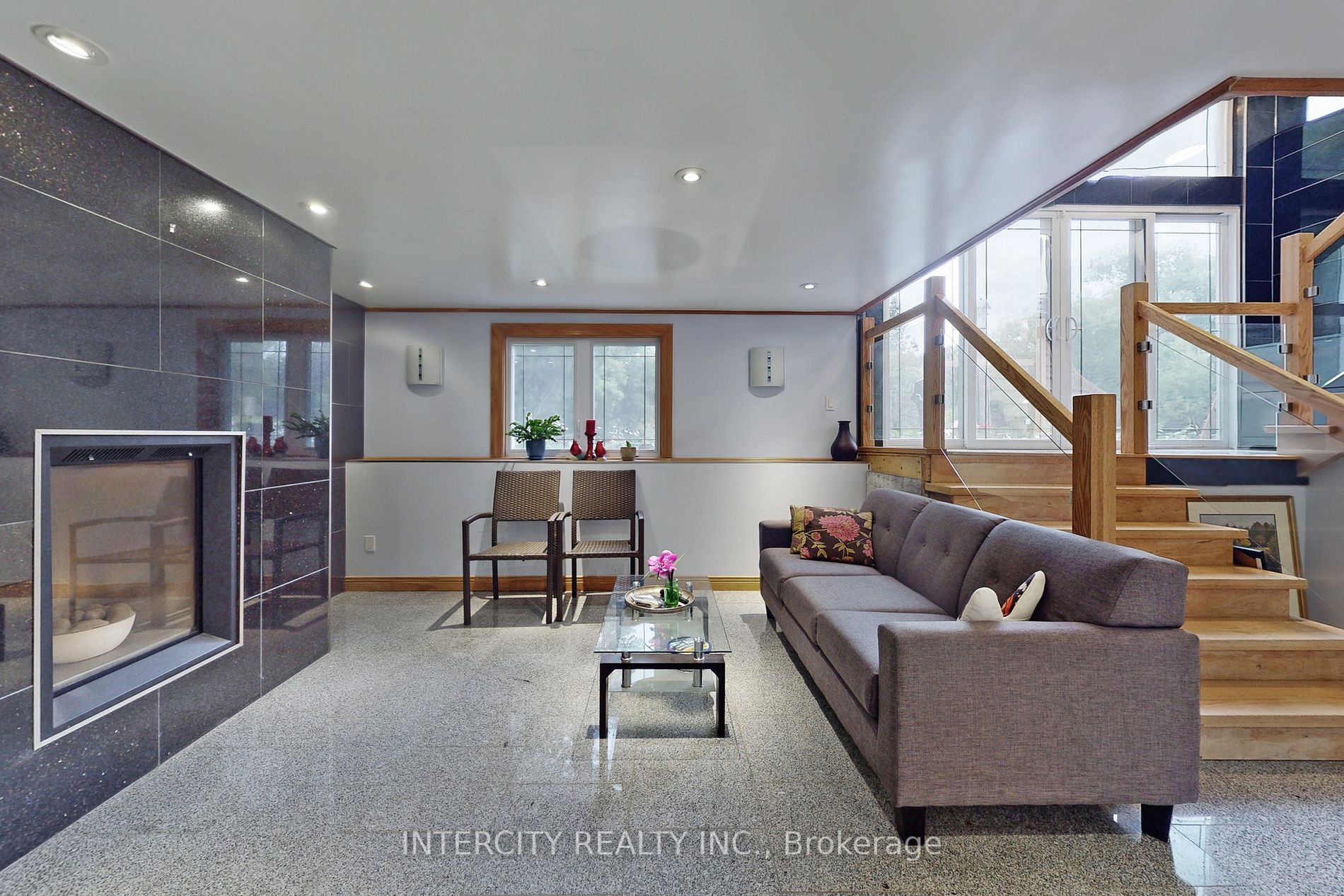 3505 Cochrane Street