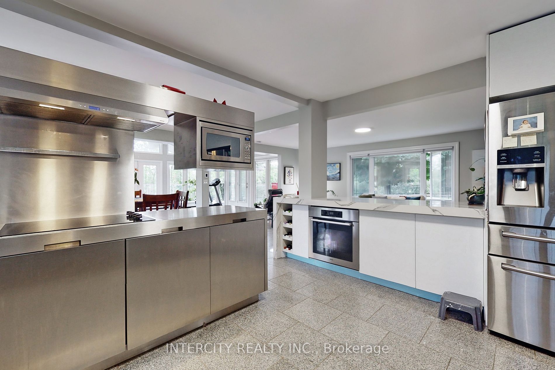 3505 Cochrane Street