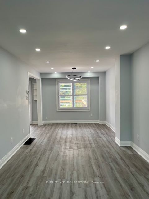 157 Murison Blvd