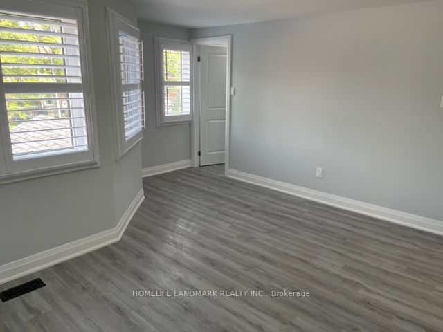 157 Murison Blvd
